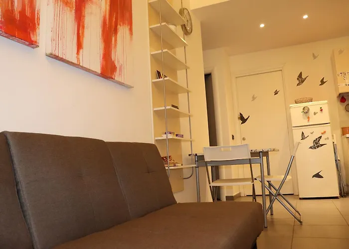 New Artistic Flat Hébergement de vacances
